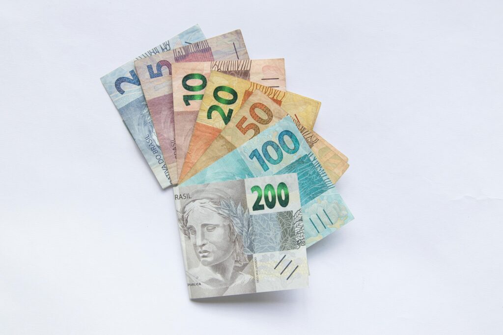 Quem tem direito ao PIS-PASEP em 2025 com valores de até R$ 1.518